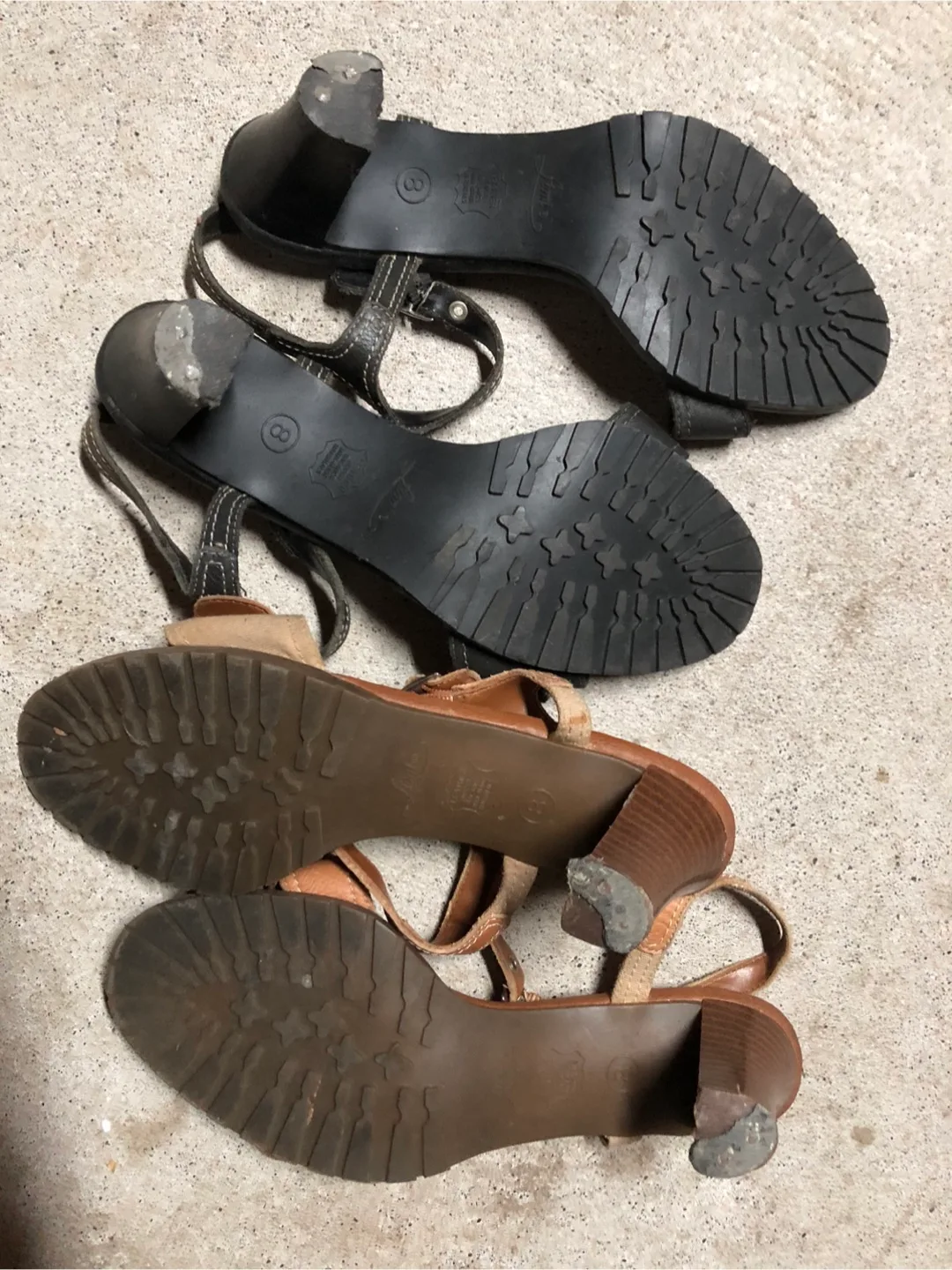 🇨🇦🆓Two Pairs of Sandals - Size 8🇨🇦 thumbnail
