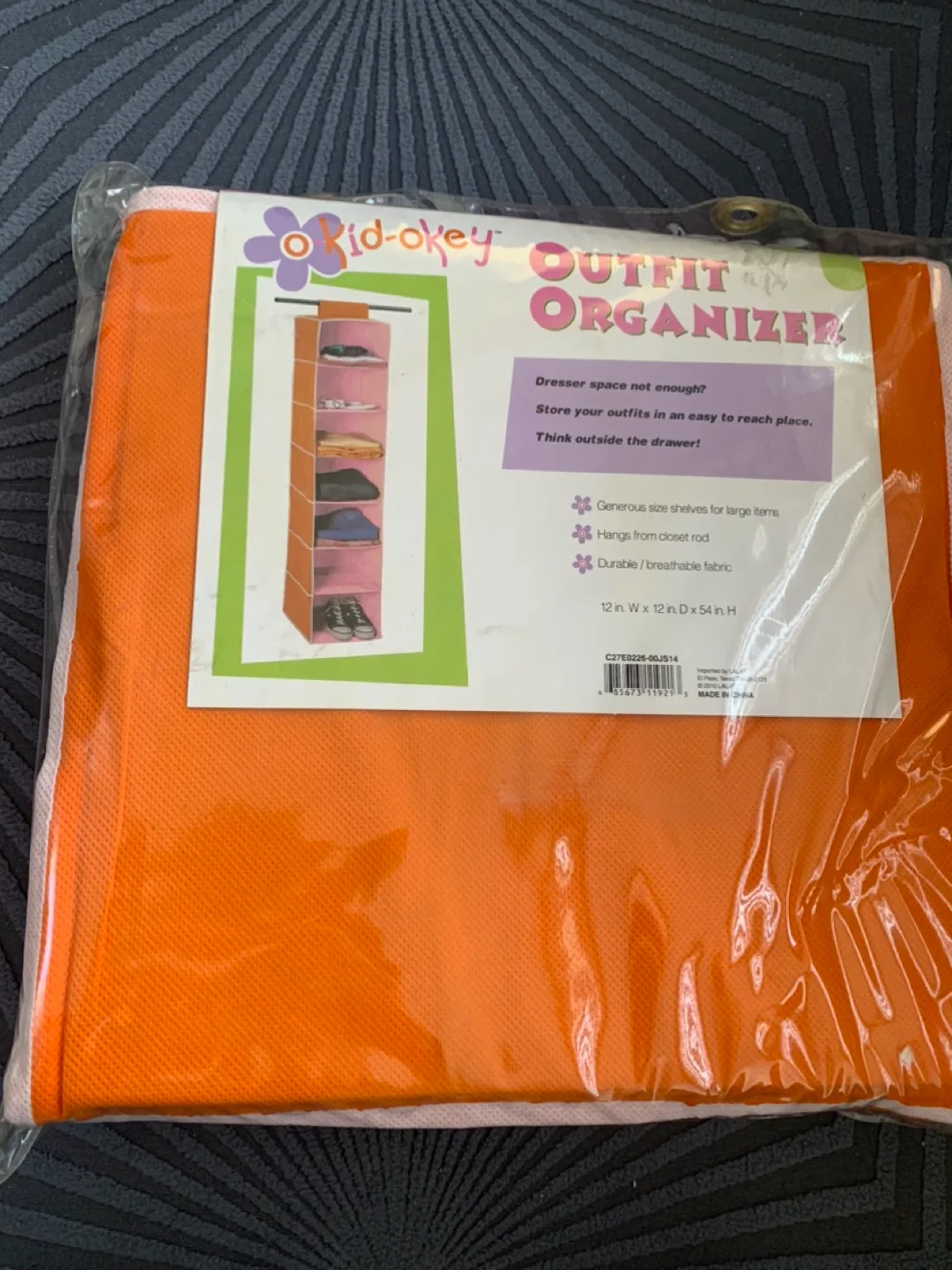 Kid-Okey Outfit Organizer - New in Package! thumbnail