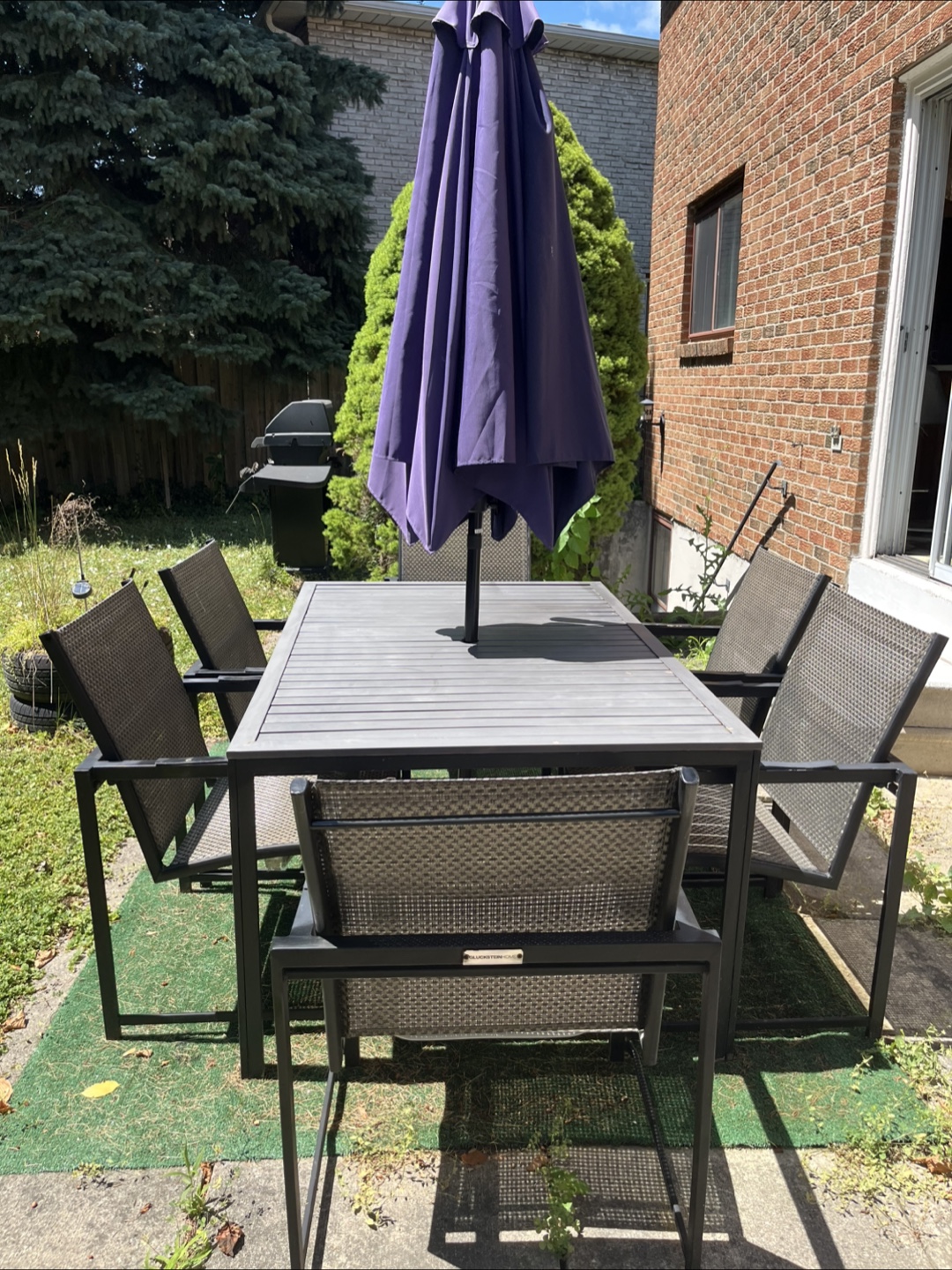GlucksteinHome Patio Dining Set with Umbrella