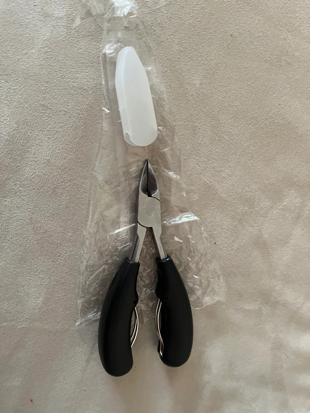 Cutting pliers thumbnail
