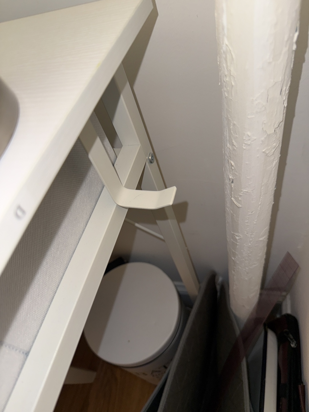White Desk + book compartment in + Hanger - photo 3
