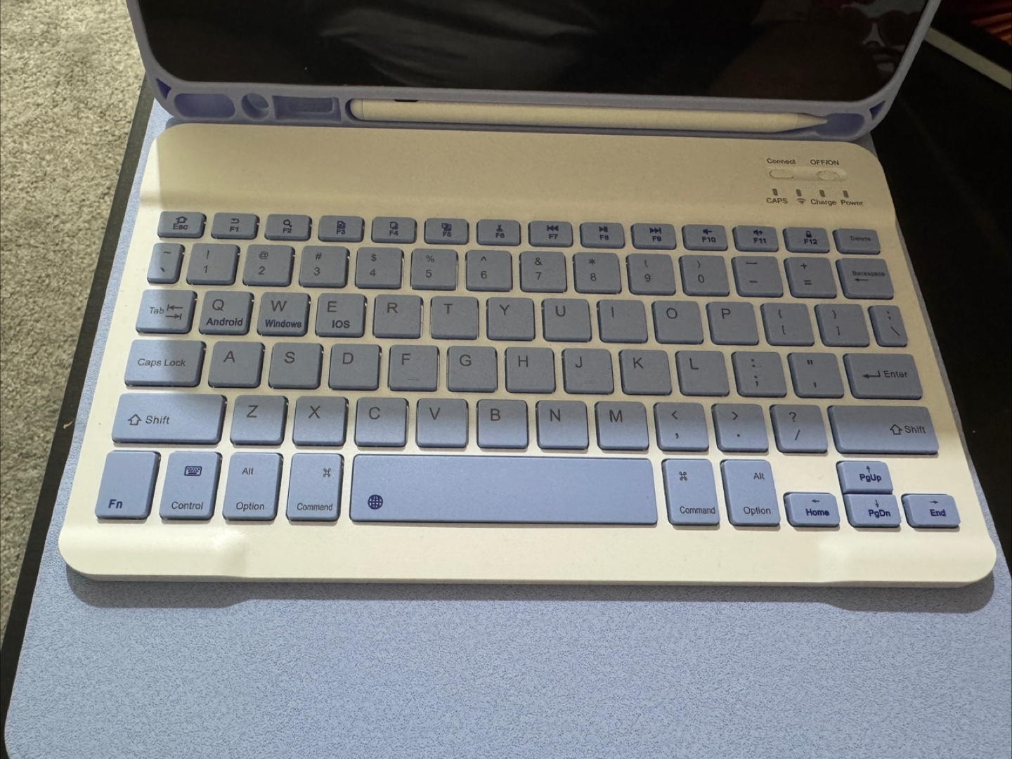 iPad Pro 11-inch (3rd gen) 128GB + Keyboard - photo 2