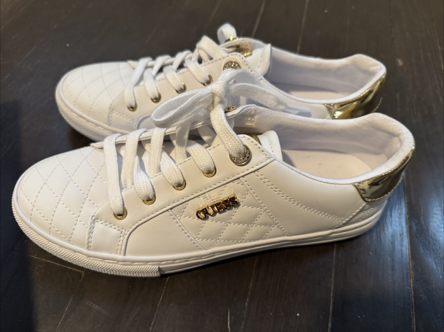 Guess Lowen White Sneakers - Size 8.5 - photo 3