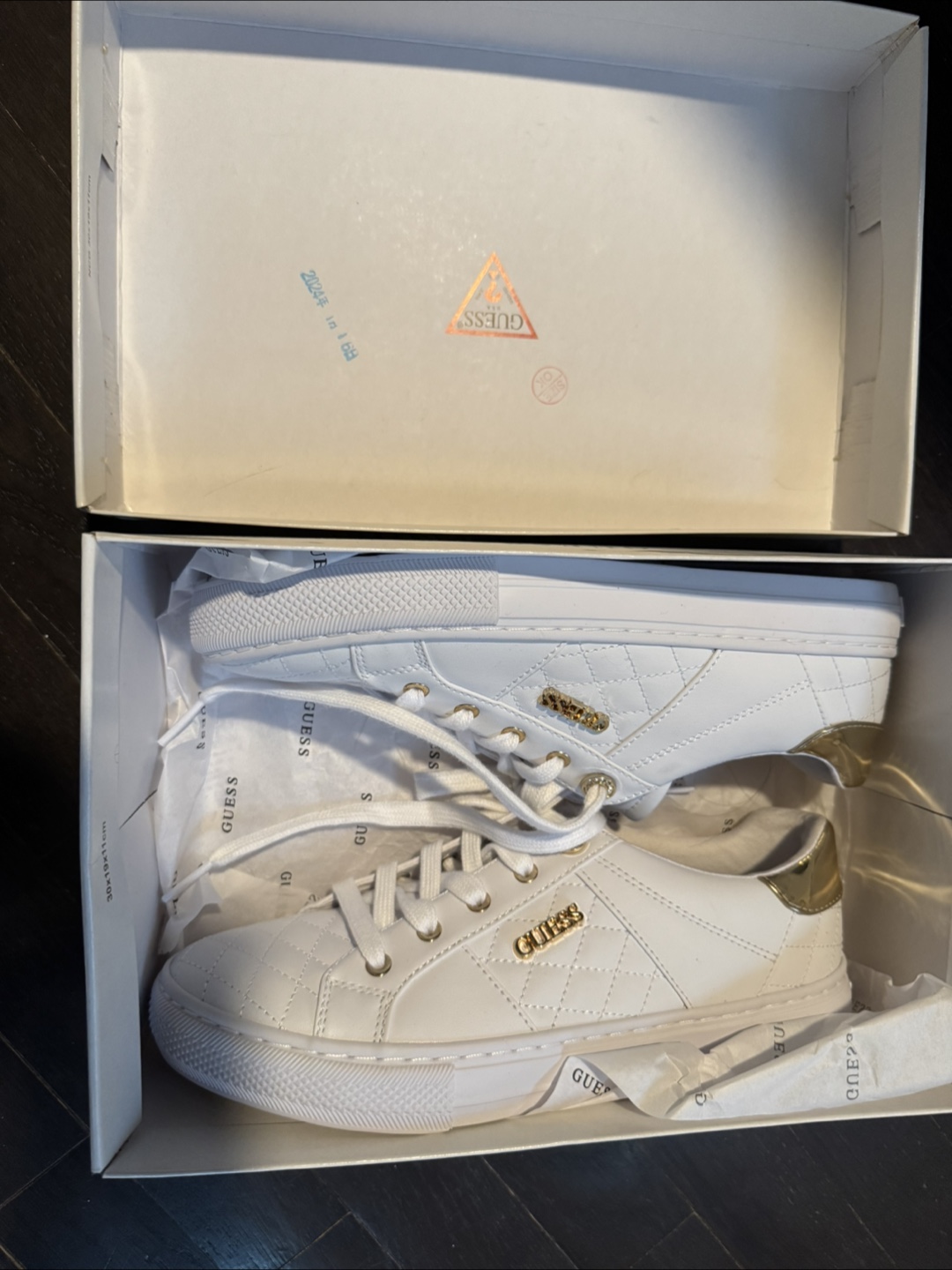 Guess Lowen White Sneakers - Size 8.5 - photo 5
