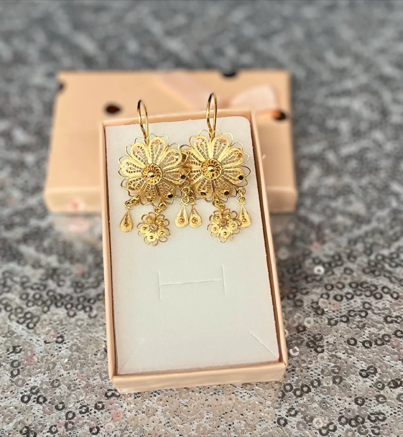 Real Gold 10k Flower Dangle Earrings thumbnail
