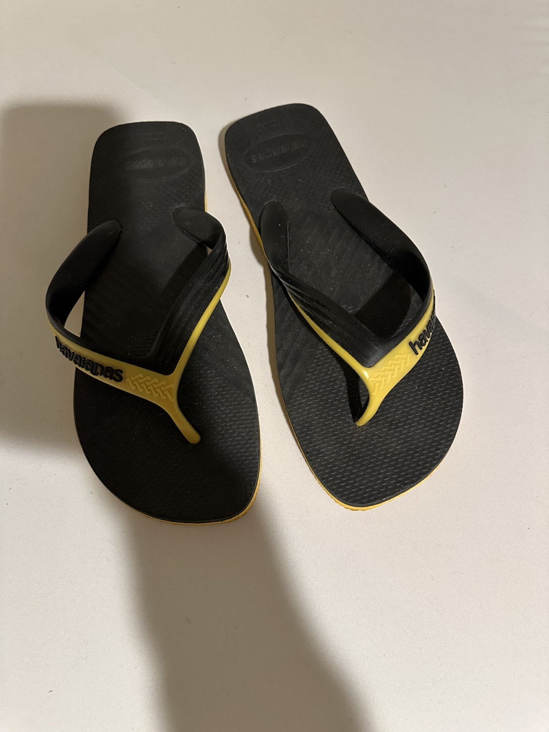 Men’s Havaiana Flip Flops 11/12M  EUR 45/46
