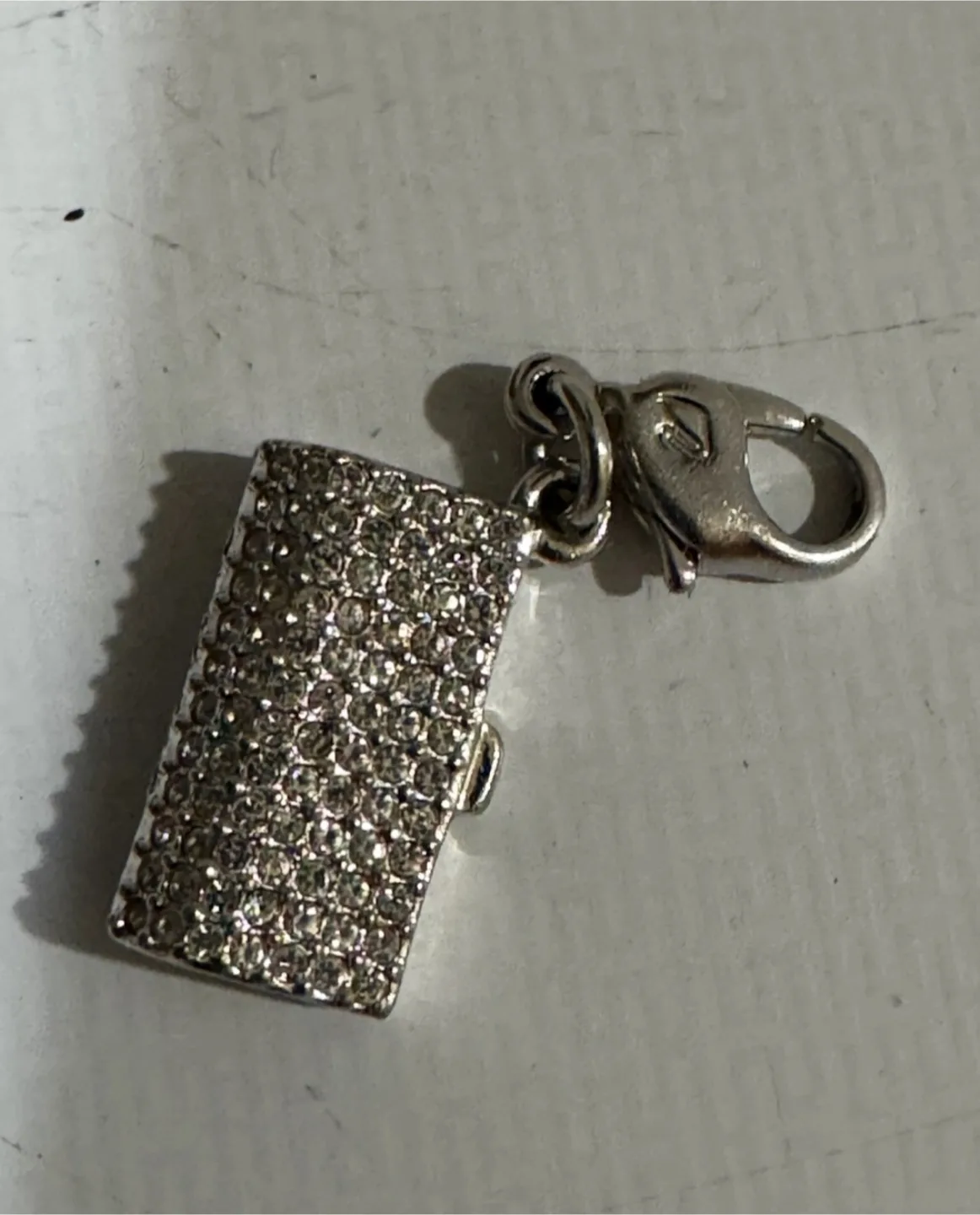 🇨🇦🍁Swarovski.  Charm thumbnail