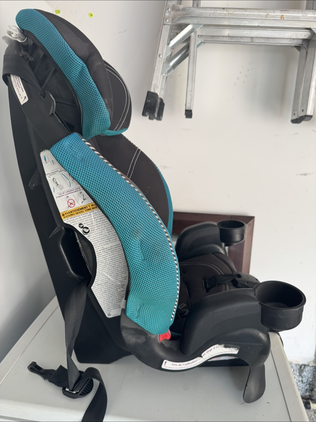 Evenflo Car Seat - Black and Teal - photo 3