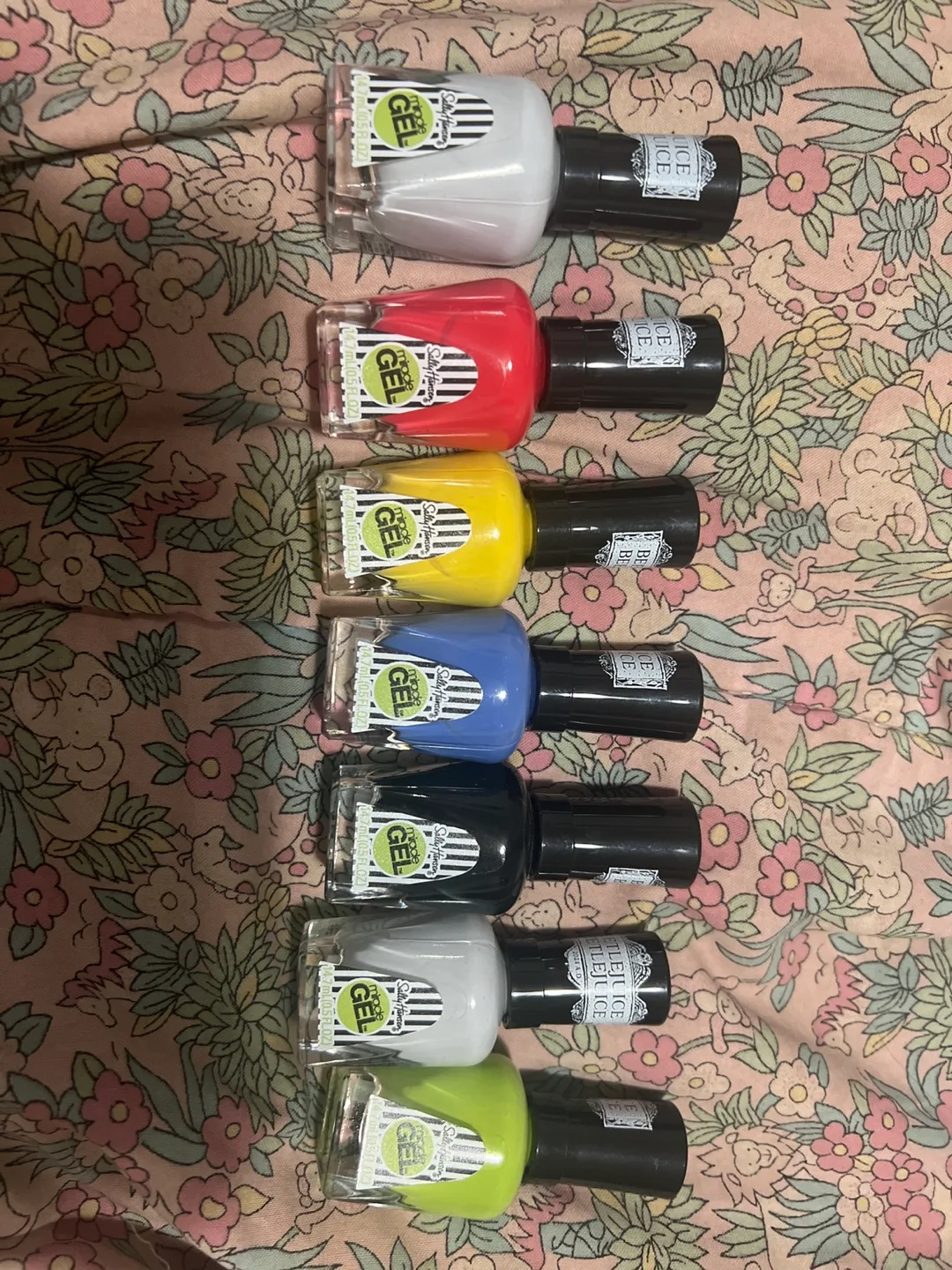 Sally Hansen Miracle Gel Nail Polish thumbnail