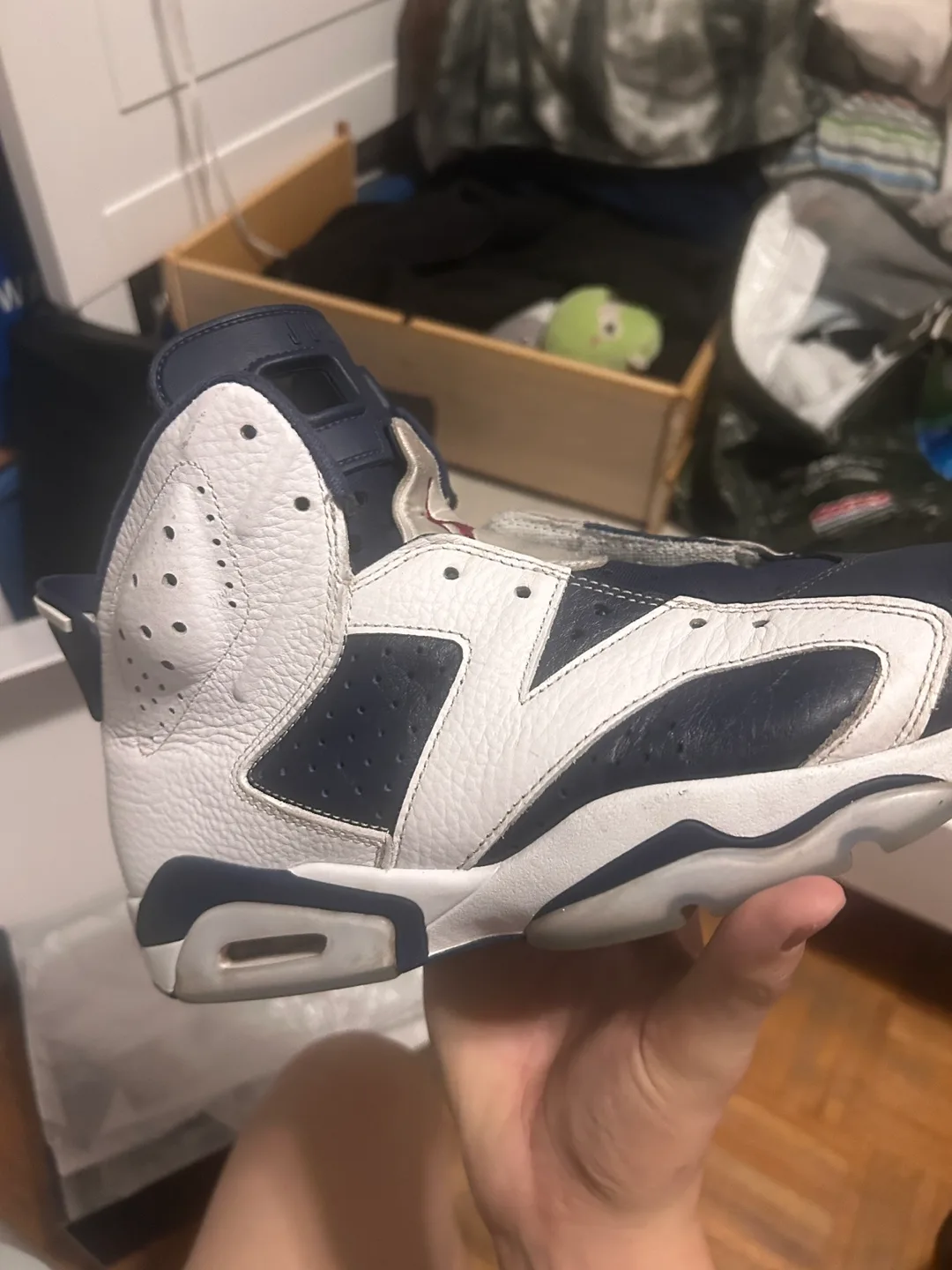 Jordan 6 size 11 thumbnail