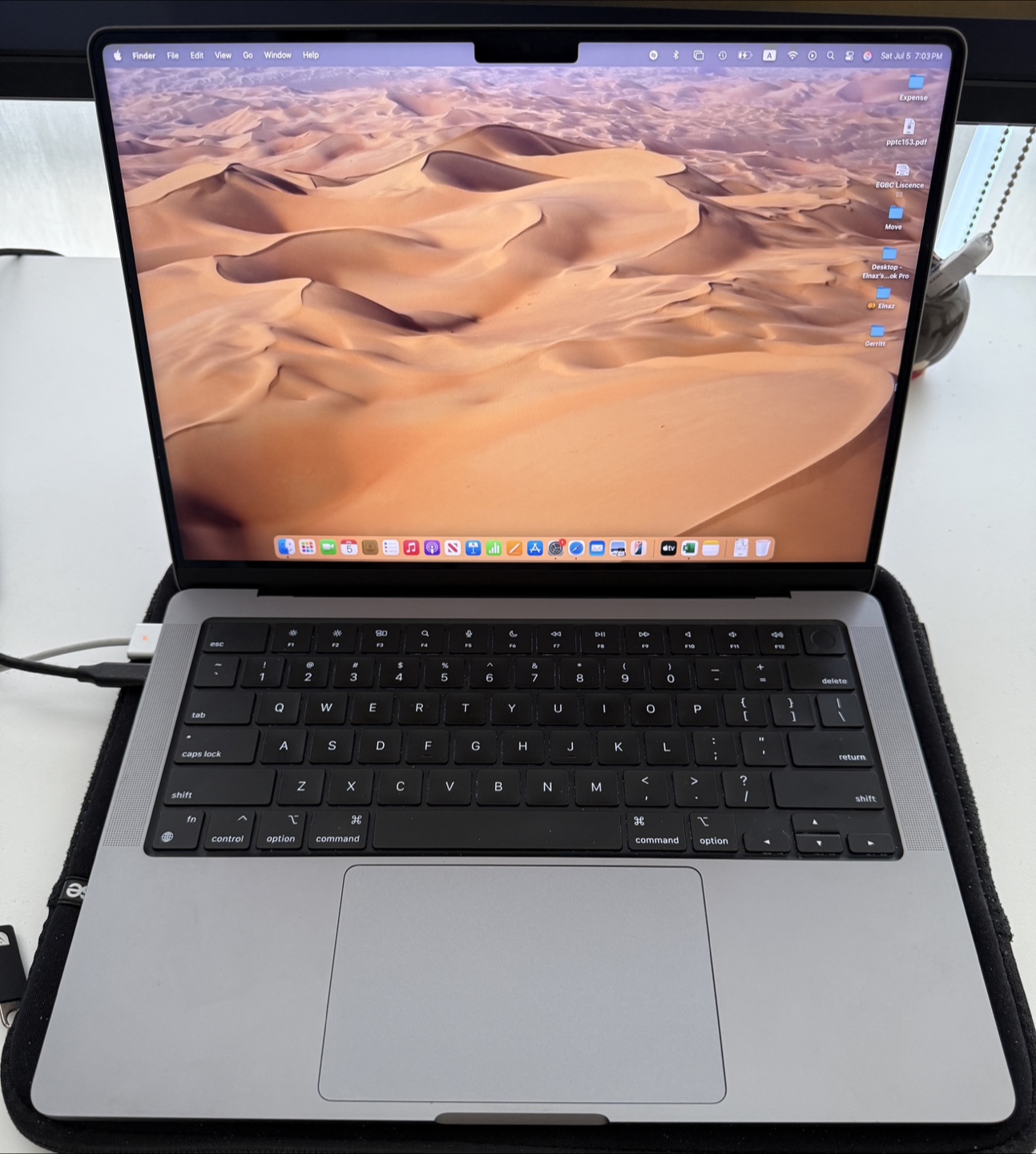 MacBook Pro 14” (2021) M1 Max - photo 2
