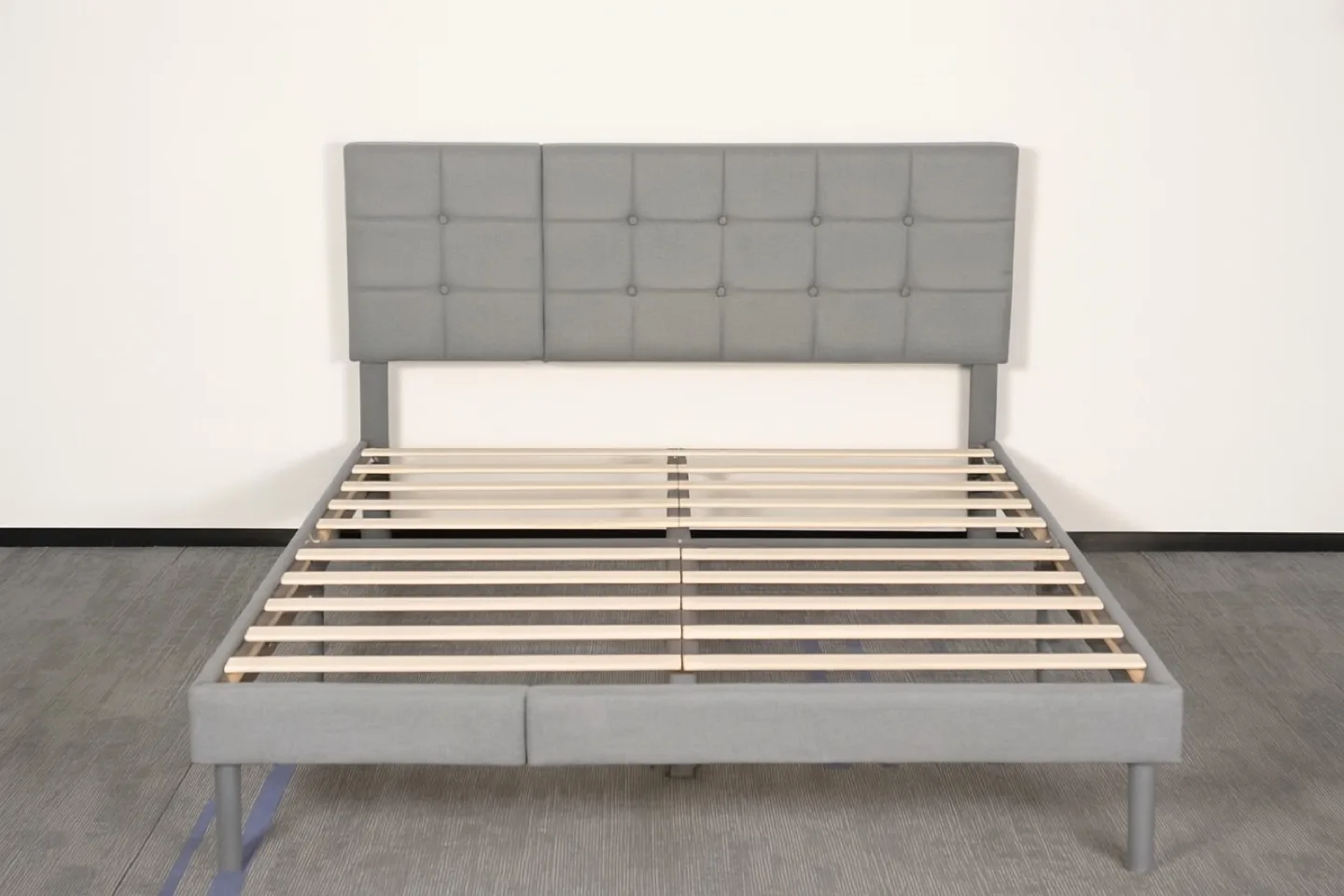 Queen Upholstered Platform Bed image indicator(2)