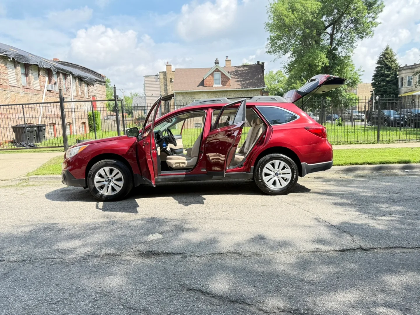 Subaru Outback Red SUV 2017 thumbnail