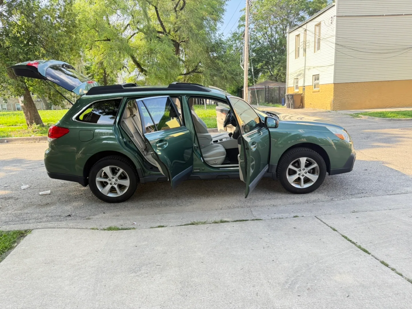 2014 Subaru Outback - Green Wagon thumbnail