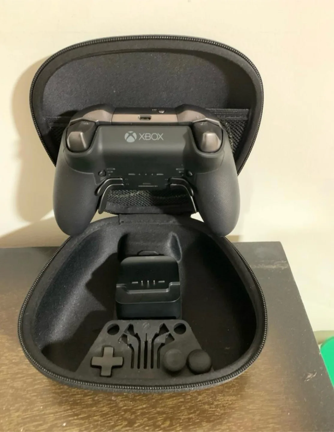 Xbox Elite Series 2 Wireless Controller for Xbox Series XIS / Xb image indicator(3)