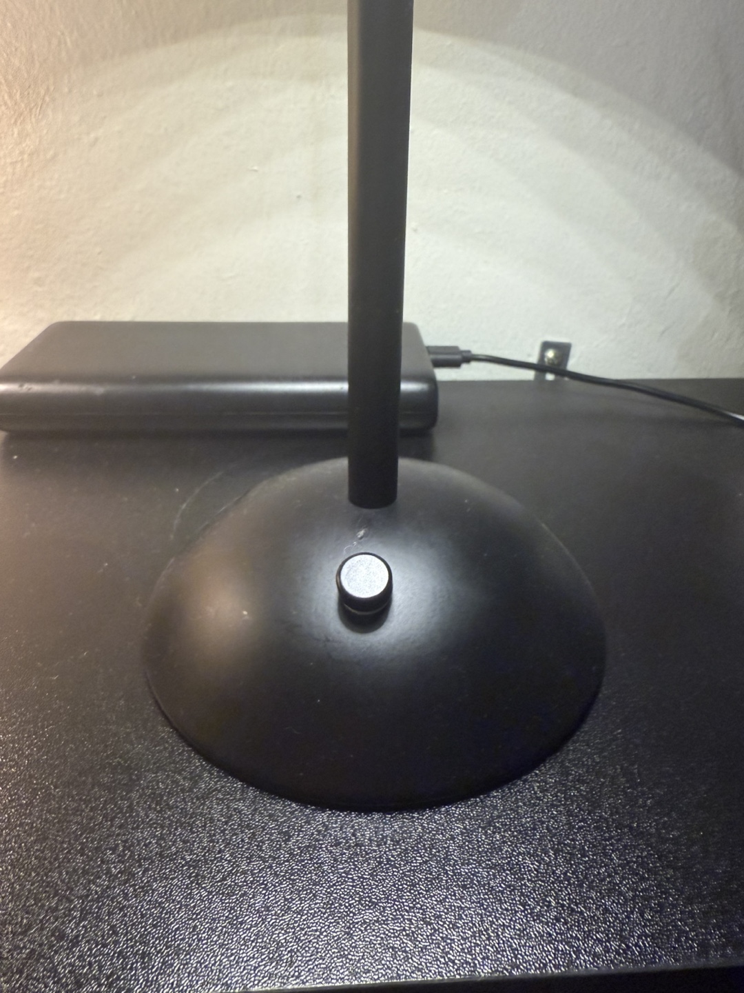 Portable LED Desk Lamp - Black - photo 5
