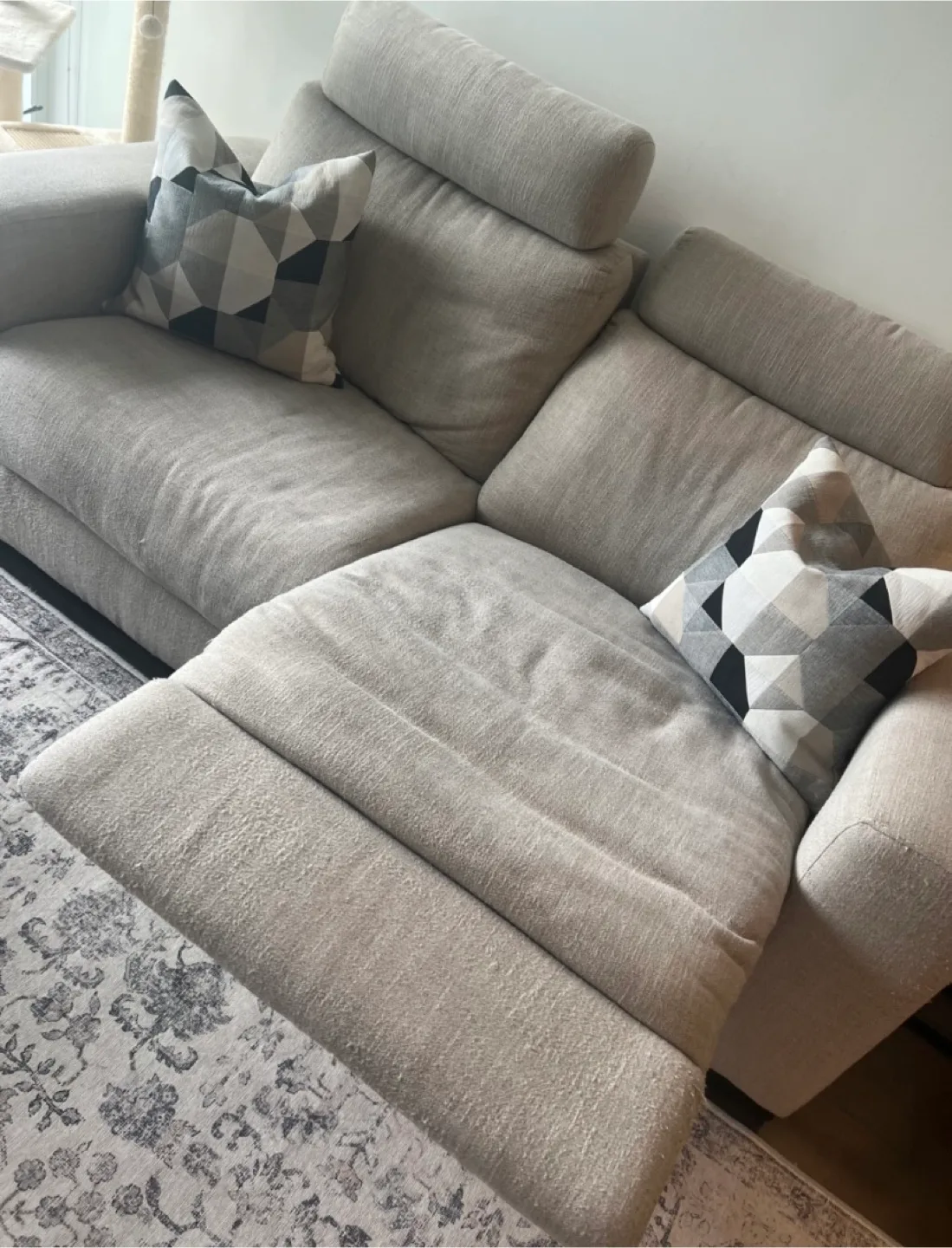 Electric Recliner Couch image indicator(2)