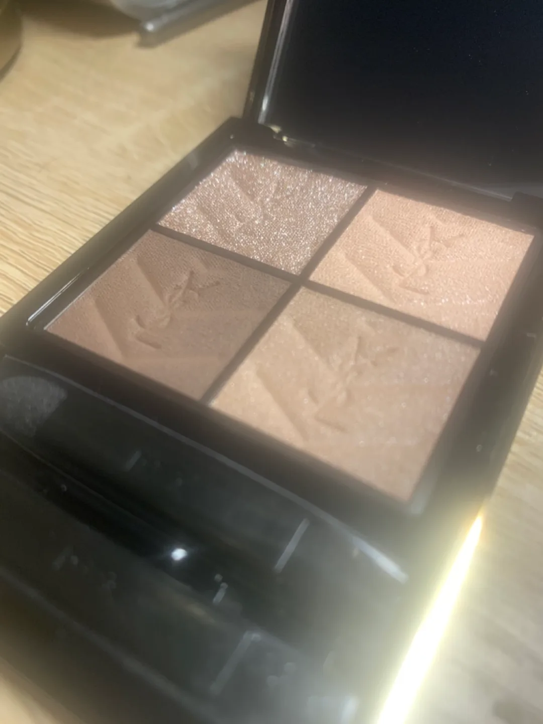 YSL Couture Mini Clutch Eyeshadow Palette - Stora Dolls image indicator(4)