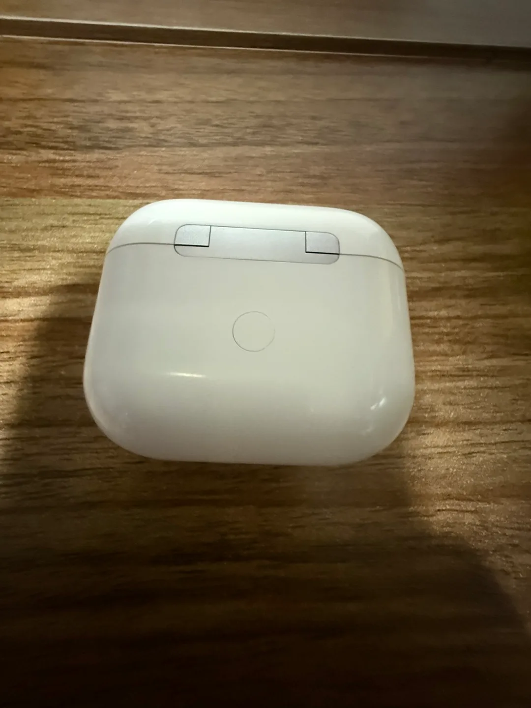 New AirPods 4th generation image indicator(5)