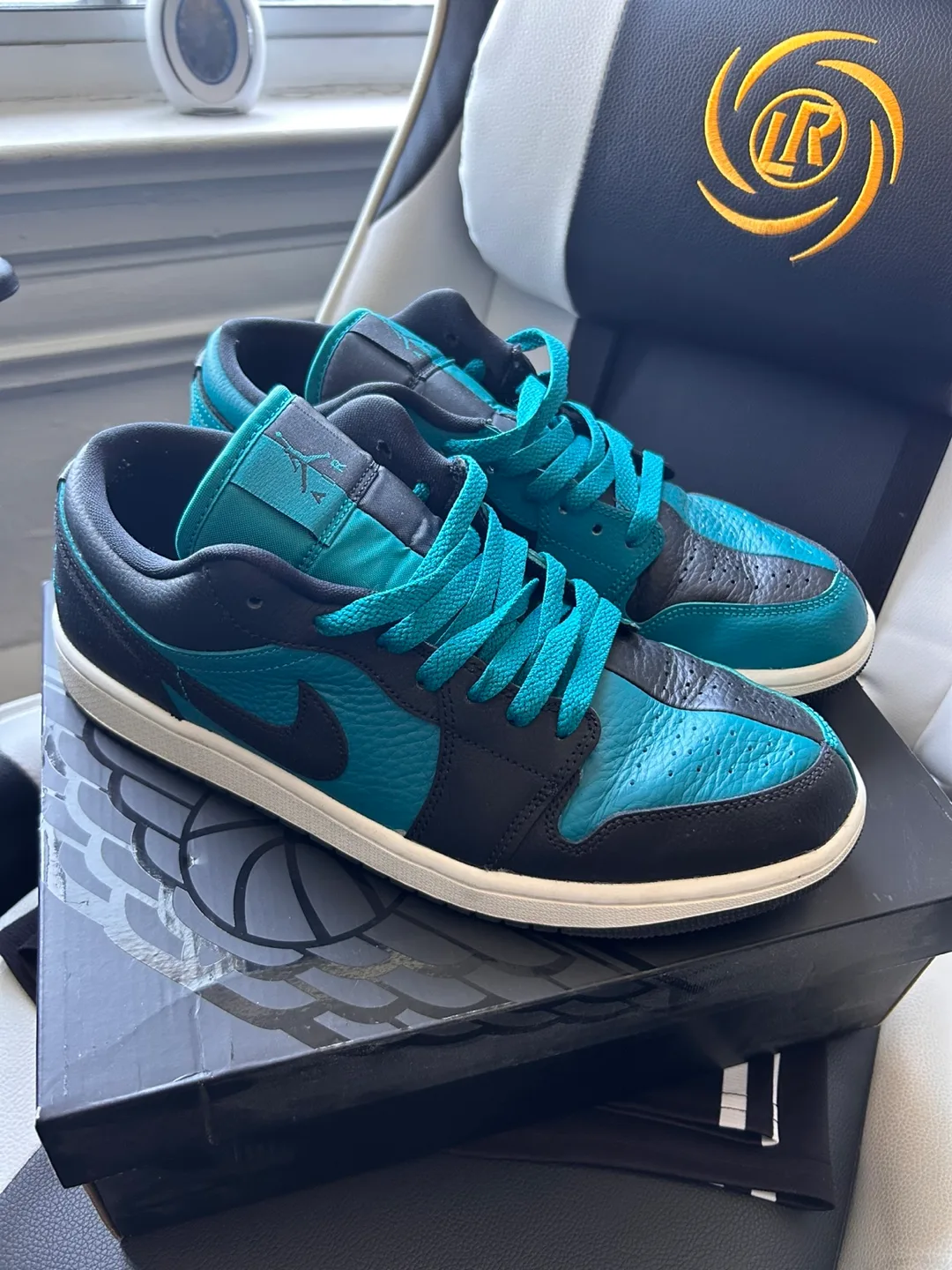 Nike Air Jordan 1 Low Teal/Black US 11 thumbnail