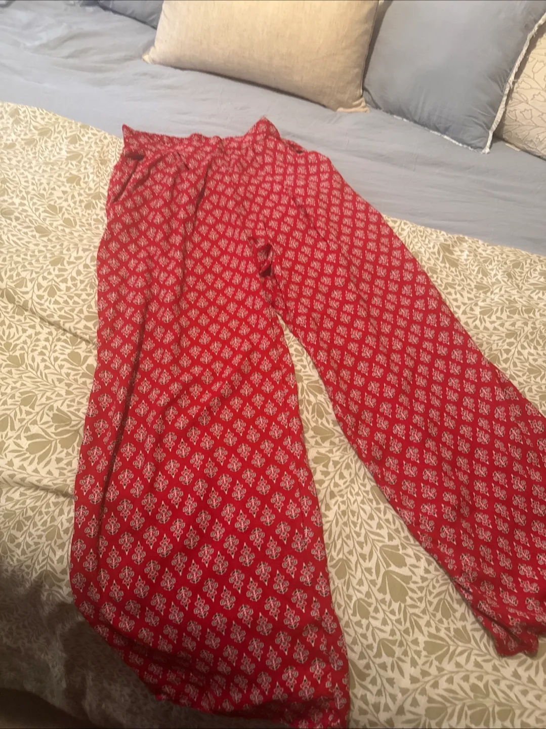 Red patterned pants thumbnail