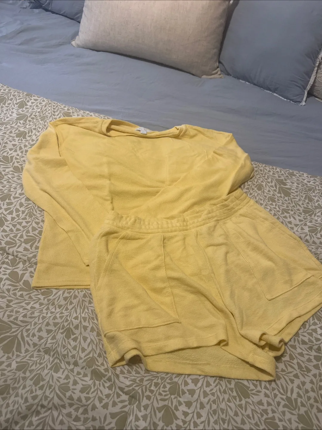 Love by Gap Yellow Matching Set - Size M thumbnail