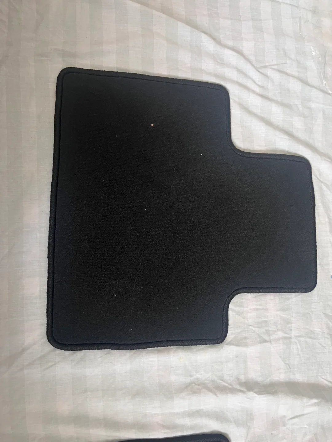 Lexus RX Black 4pc Floor Mat Set image indicator(6)