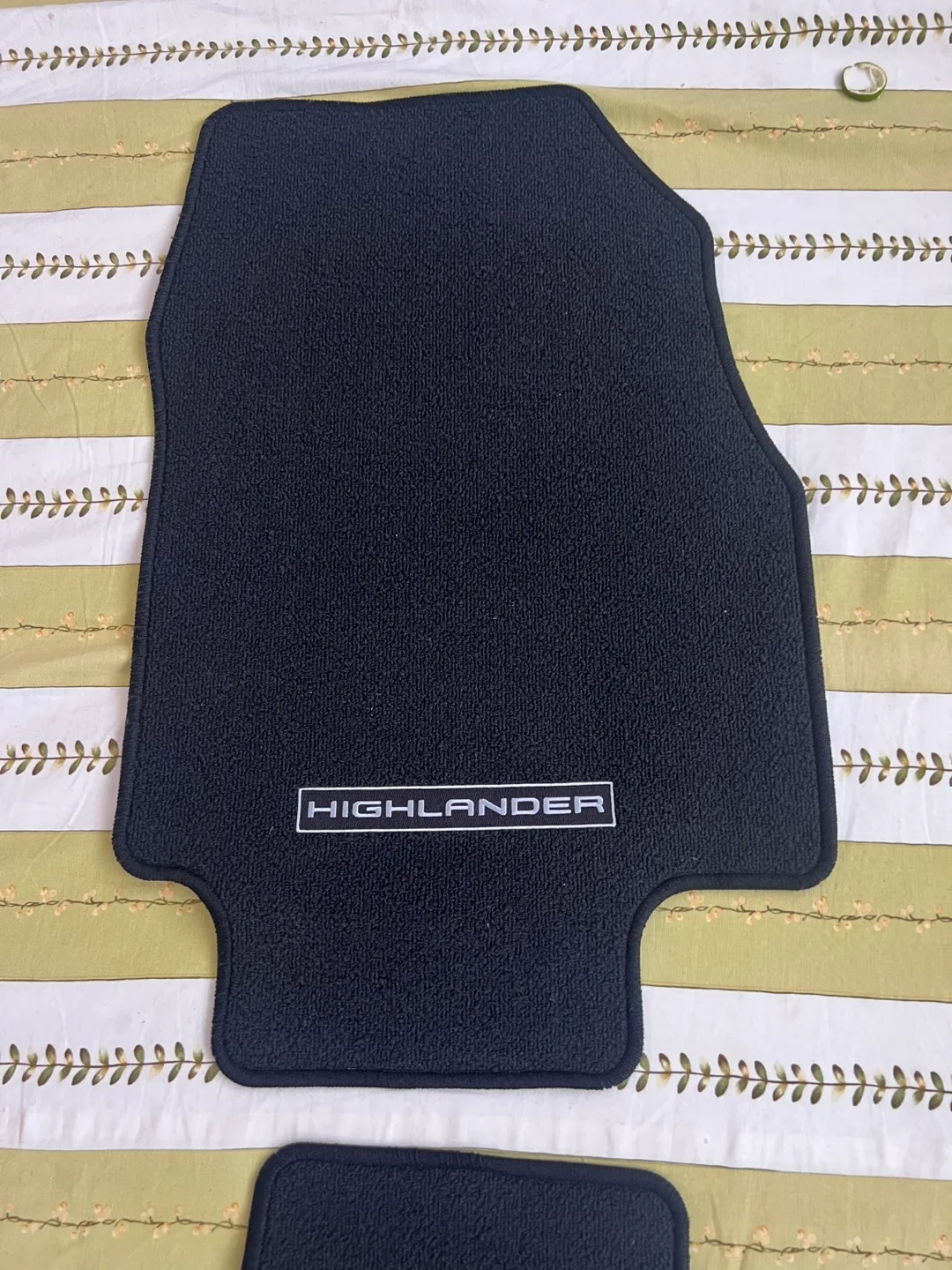 Toyota Highlander Black Floor Mats image indicator(3)