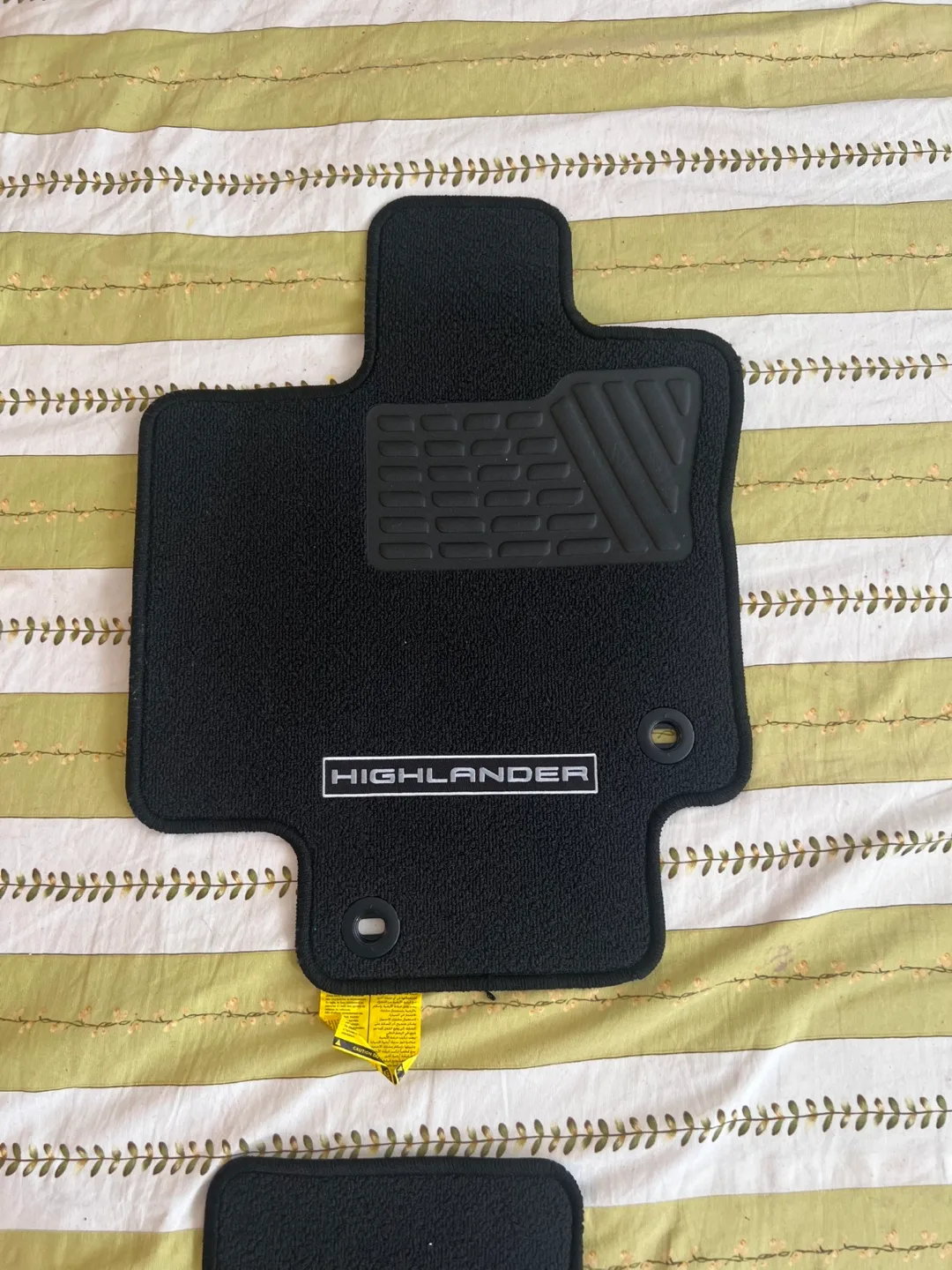 Toyota Highlander Black Floor Mats image indicator(5)