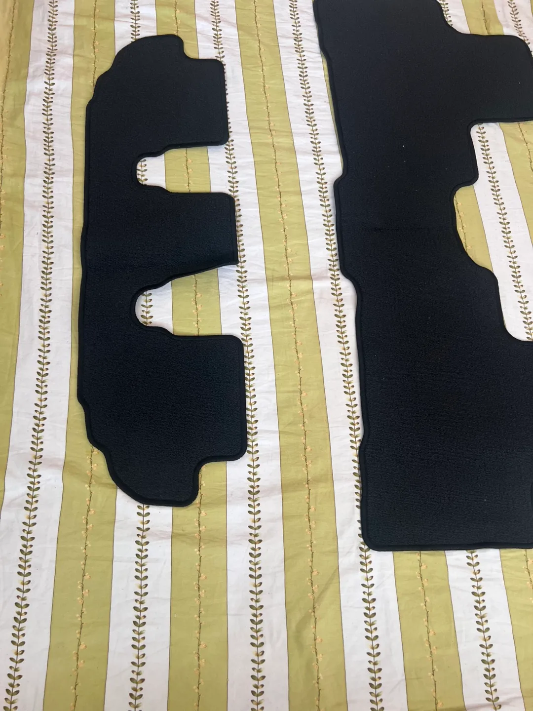 Toyota Highlander Black Floor Mats image indicator(7)