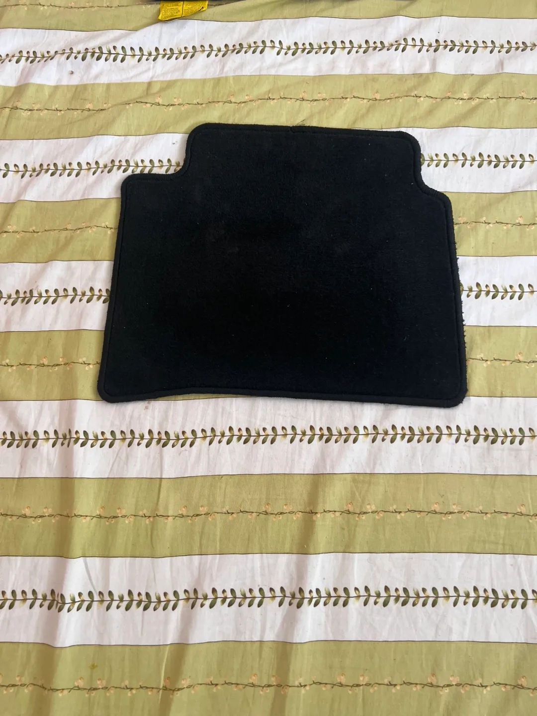 Toyota Corolla Black Floor Mats - Full Set image indicator(5)