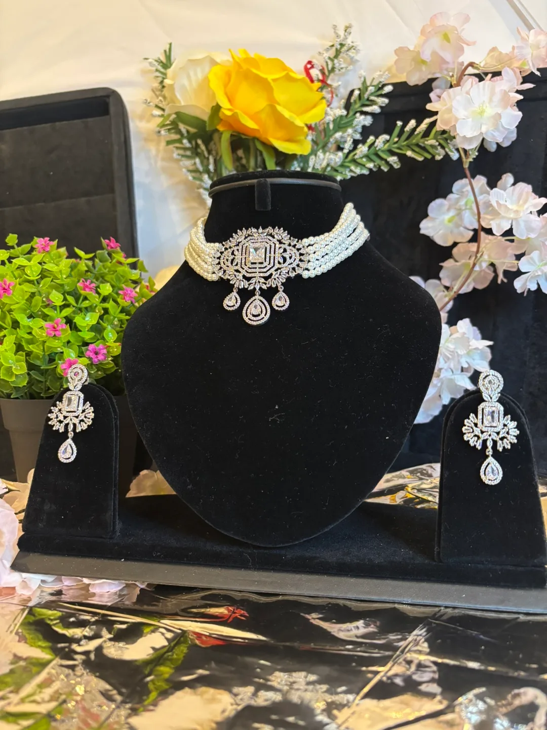 Pearl Choker Set ONSALE image indicator(2)