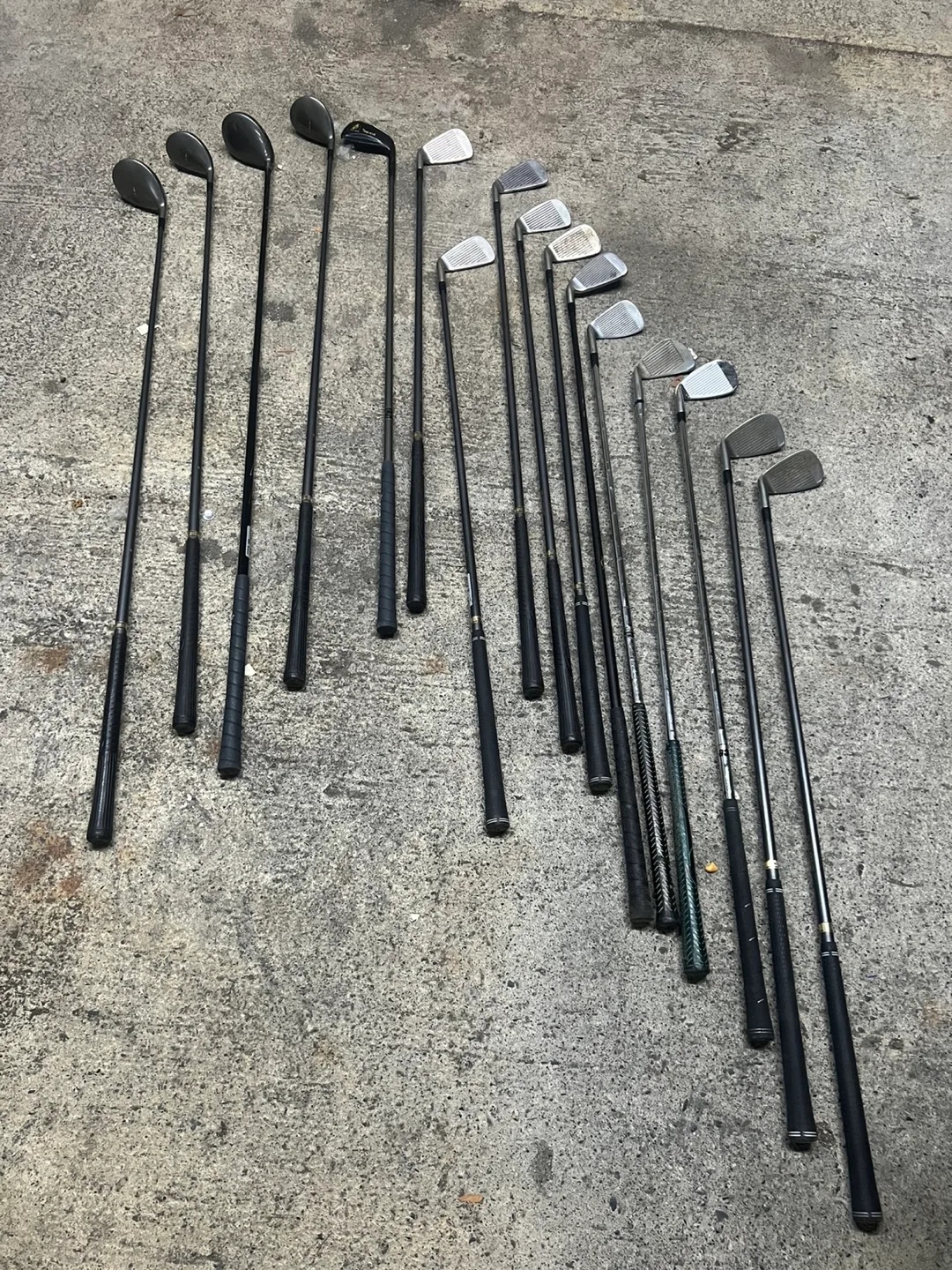 Golf Clubs with bag image indicator(4)