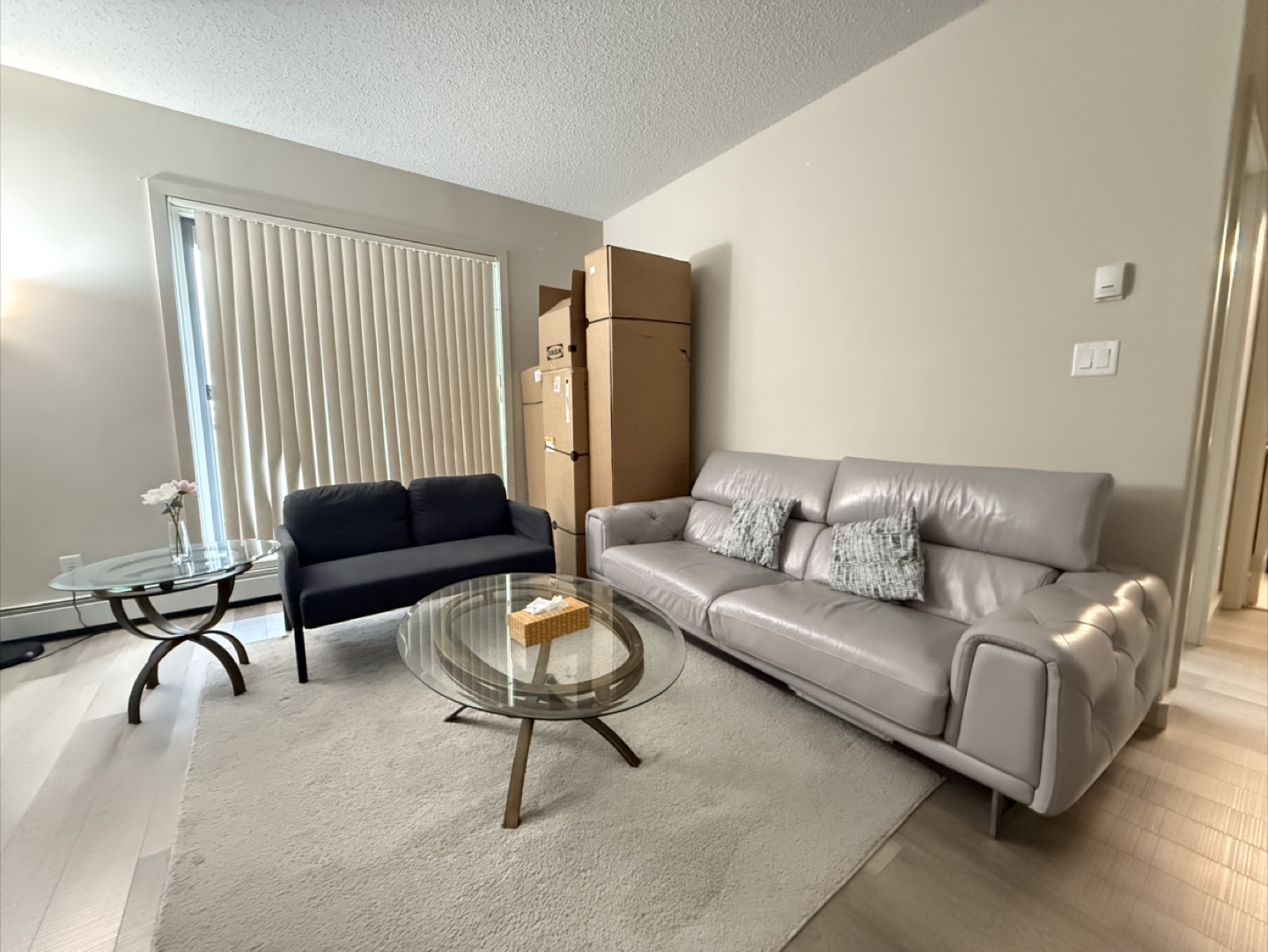 Grey Leather couch+ love seat (IKEA) + centre and side table - photo 2