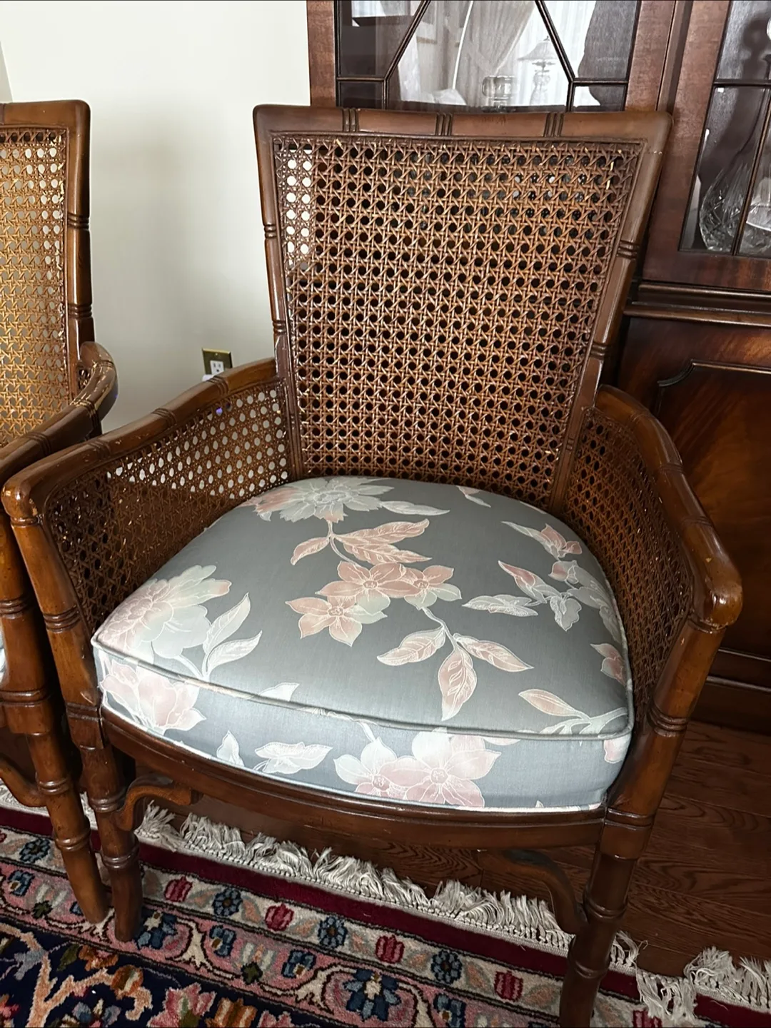 Vintage Rattan Accent Chair with Floral Cushion image indicator(7)