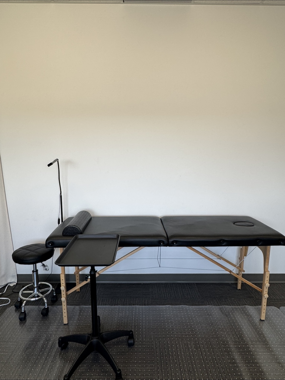 Shared Treatment Space – Artist Rental Opportunity - photo 3