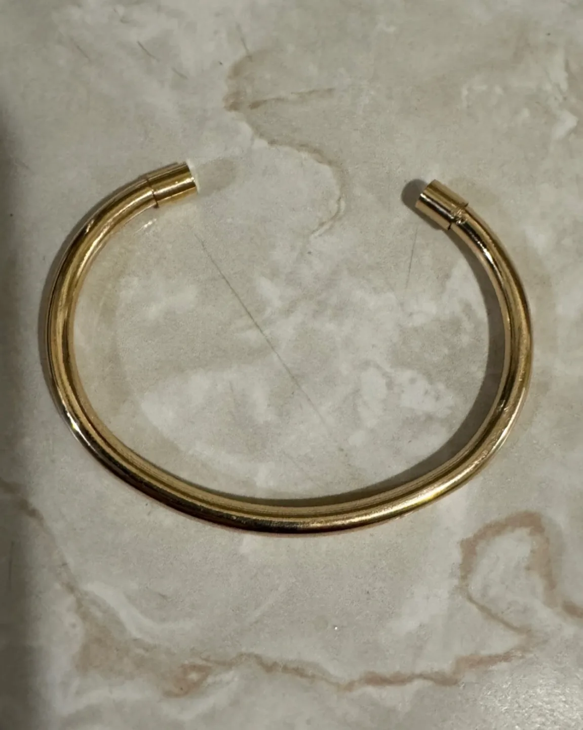 🇨🇦🍁Gold Bangle Bracelet thumbnail