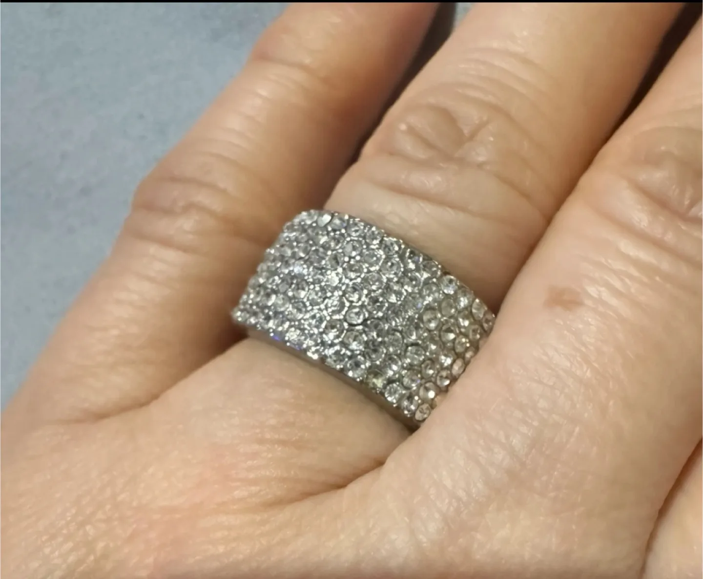 🇨🇦🍁Sparkly Rhinestone Ring thumbnail