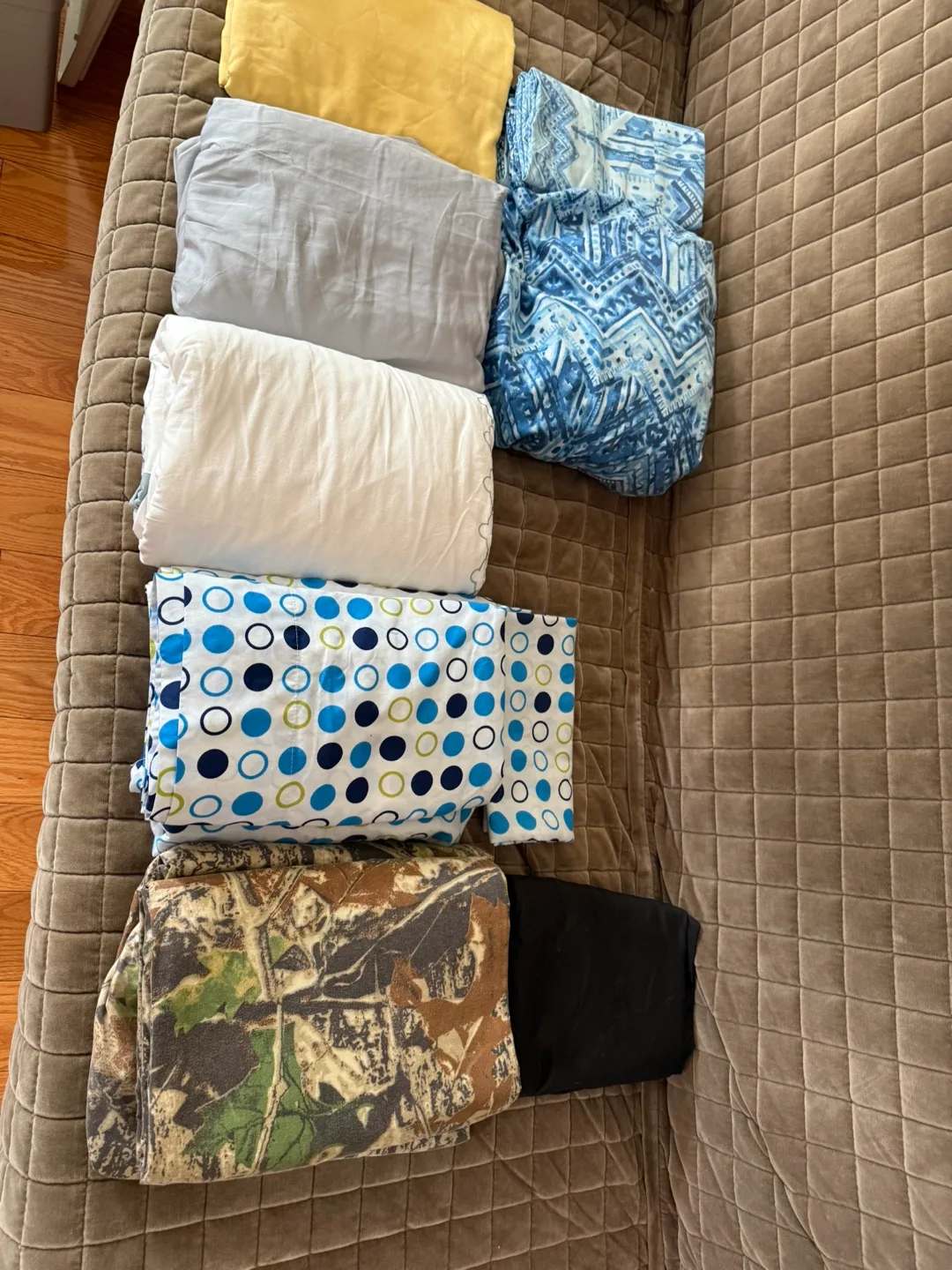 Assorted Bed Sheet Sets thumbnail
