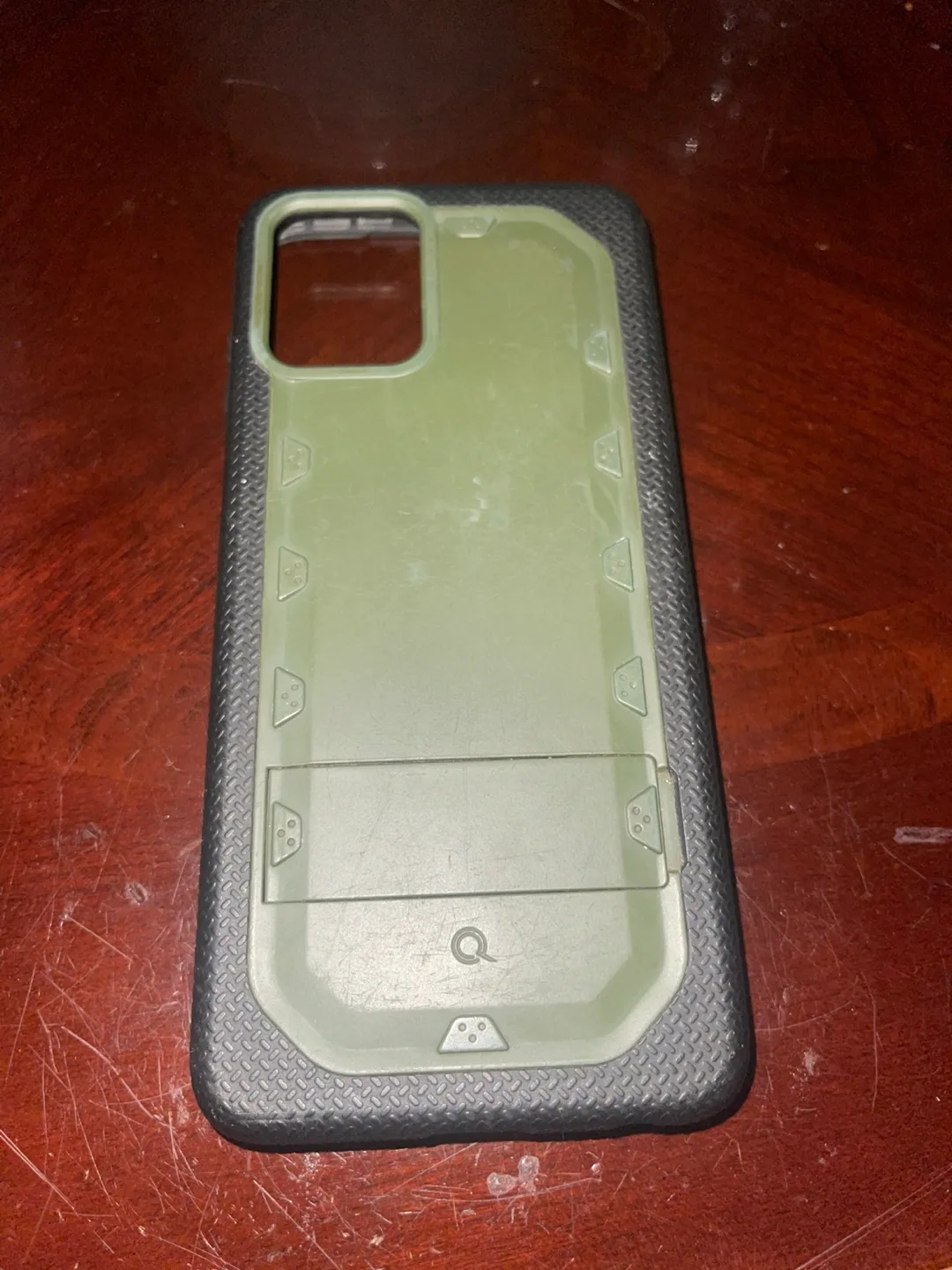 Quad Lock iPhone Case - Olive Green thumbnail