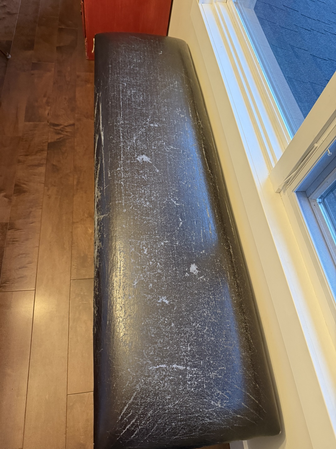 4 brown bucket seats and 5’ bench - photo 2