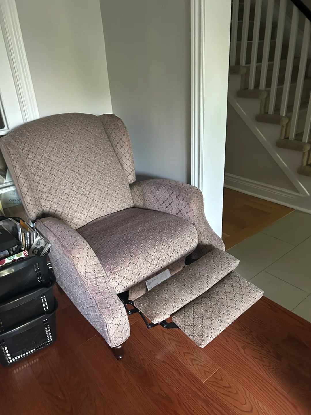 Wingback Recliner Chair image indicator(2)