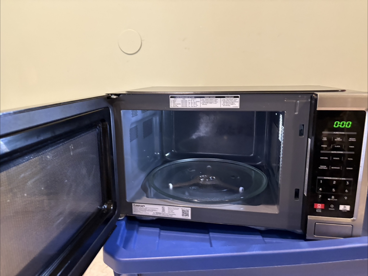 1000W Cuisinart Microwave Oven - photo 3