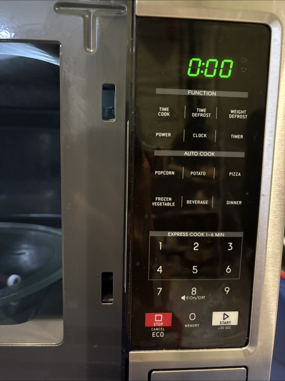 1000W Cuisinart Microwave Oven - photo 4