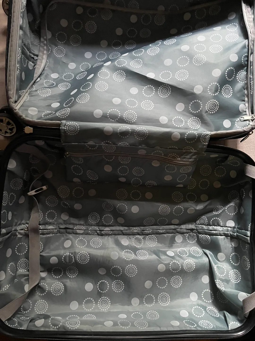 Rolling Suitcase thumbnail