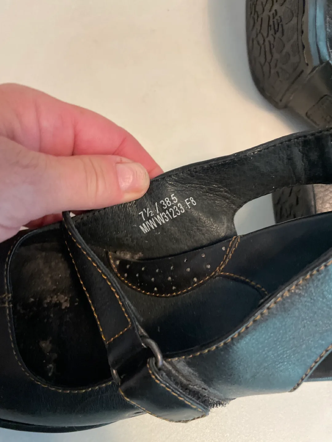 Born Black Leather Slingback Heels image indicator(8)