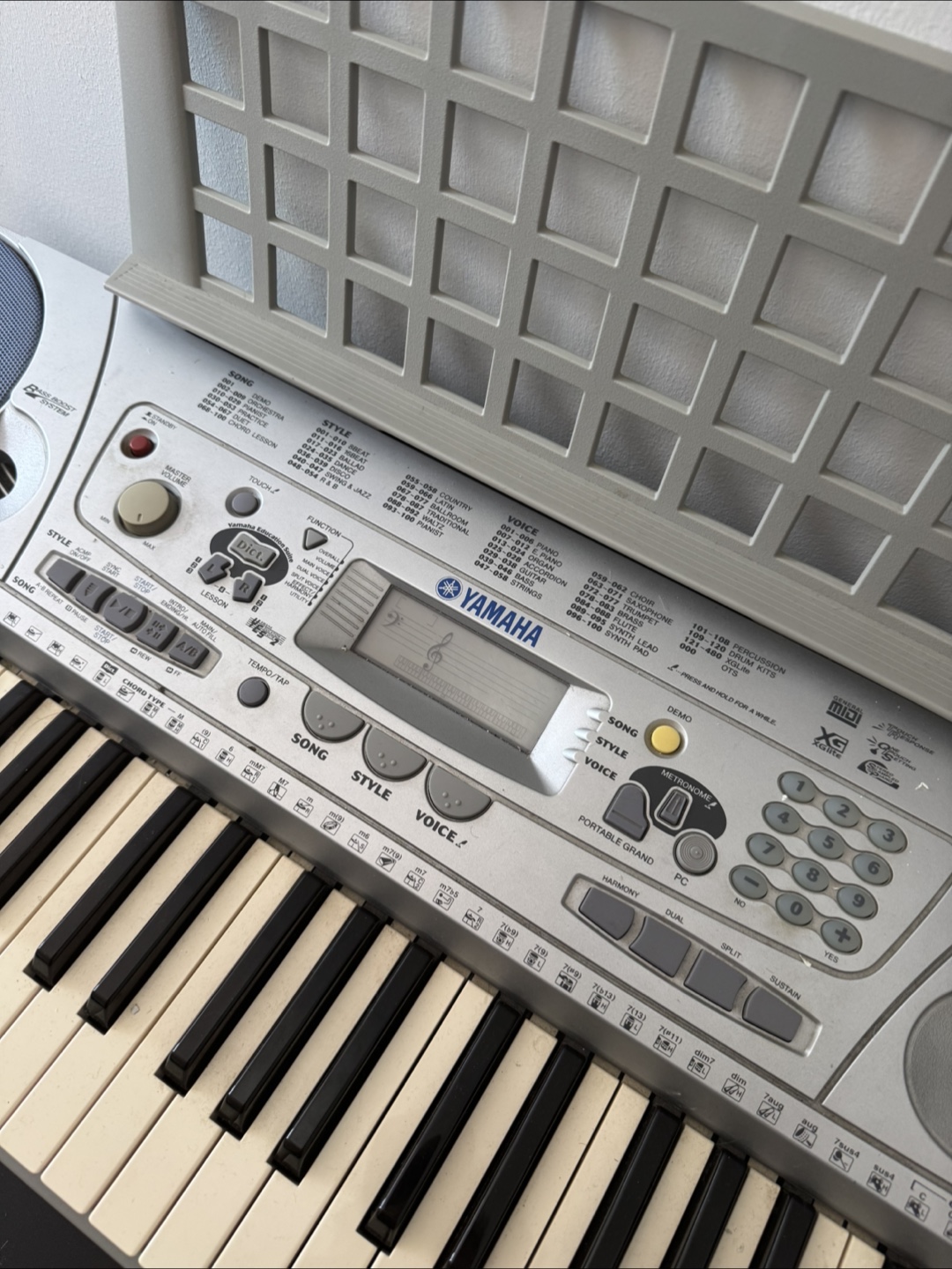 Yamaha PSR-E303 Portable Keyboard - photo 2