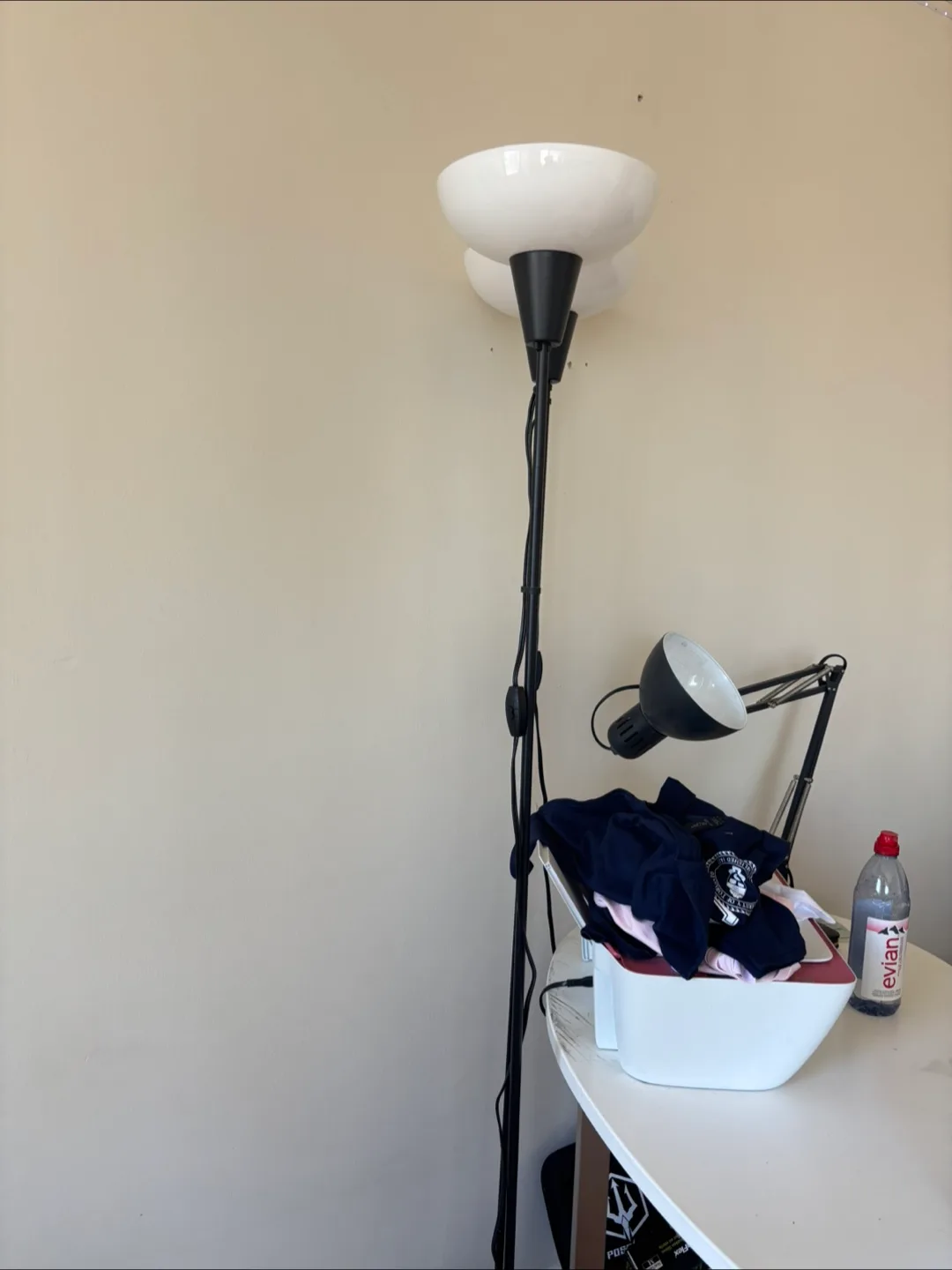Floor Lamp thumbnail