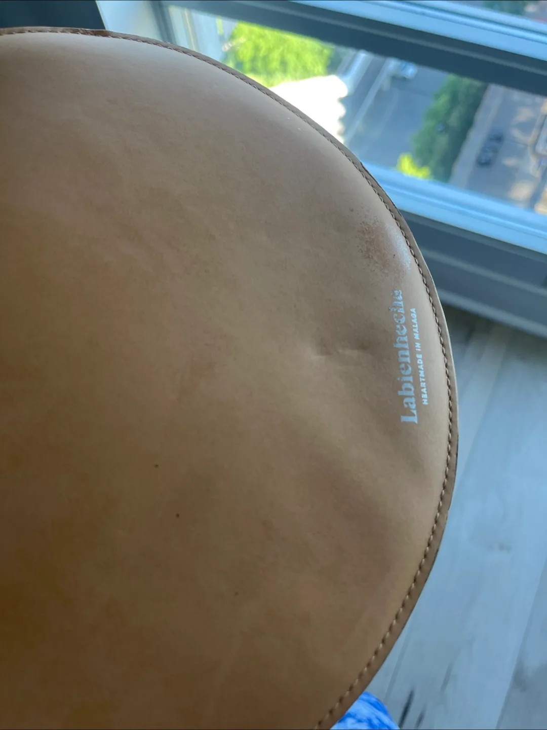 Labienhecha Round Leather Crossbody Bag image indicator(4)