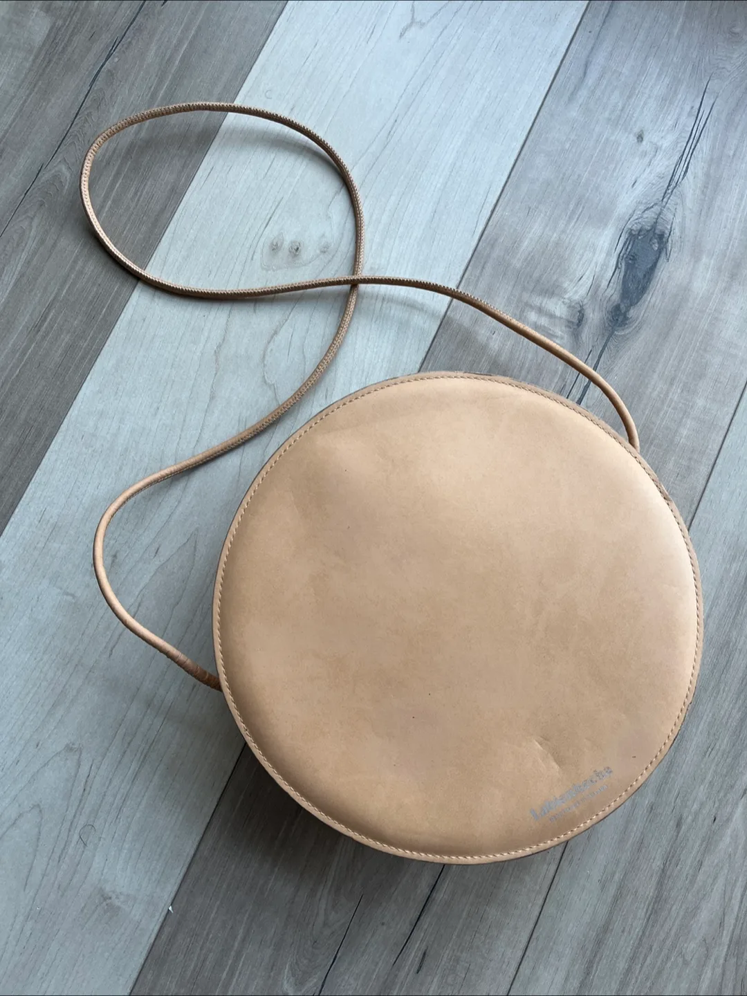 Labienhecha Round Leather Crossbody Bag image indicator(3)